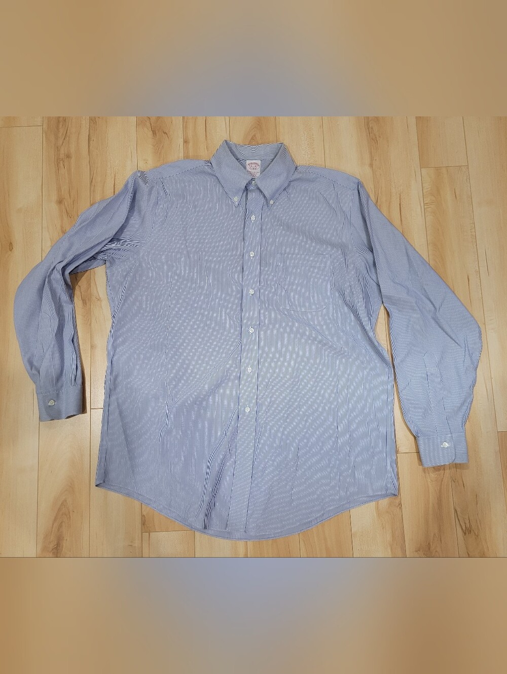Brooks Brothers men's size large button up dress shirt